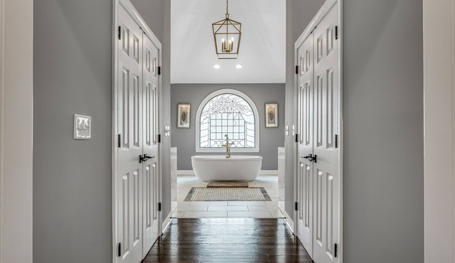 Above Nashville Peaceful l Cove I Lakefront | Indoor Pool | 7 Beds I Services