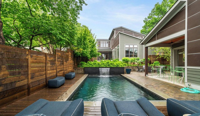 Above Nashville Urban | 1 Mile to Downtown! | Pool | 5 Beds | Office