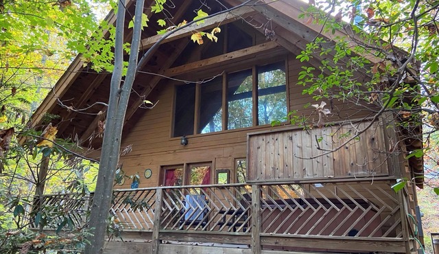 Above Ole Smoky's Clouds | Hot Tub + Pool Table & Near Ober!