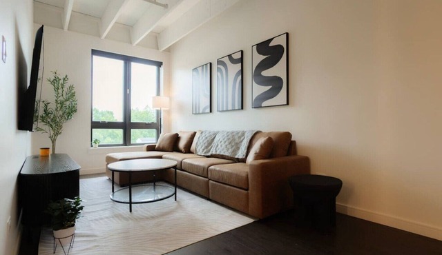 Above The Roots | Stylish 1BD on the Square