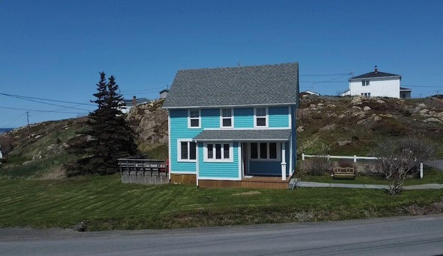 Above The Tickle Twillingate Vacation Home.nTraditional Saltbox House est 1901