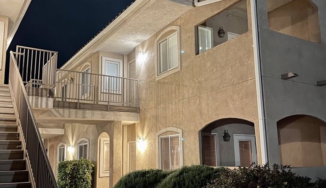 ABQ Condo with Pool, Gym, and Mountain Views