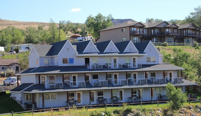Absaroka Lodge