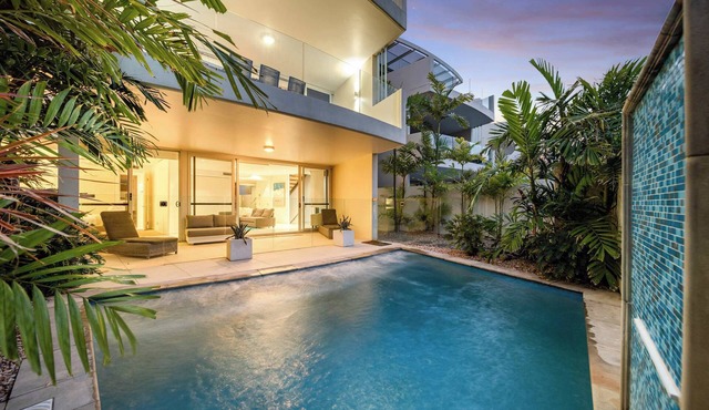 Absolute Beachfront Marcoola with Private Pool