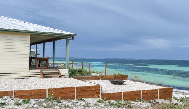 ABSOLUTE BEACHFRONT AT HARDWICKE BAY
