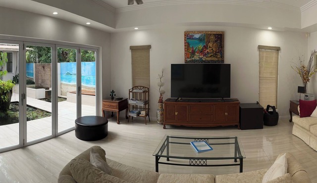 Absolute Beachfront 2 Bedroom Luxury Holiday Home