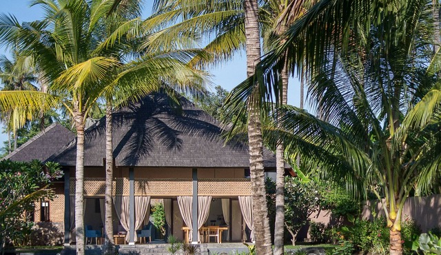 Absolute Beachfront Villa Private Pool