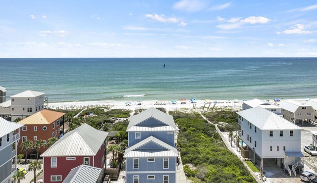 Absolute Deckadence: Beachfront, 6 BR , Private Pool, North Cape, Pet Friendly!