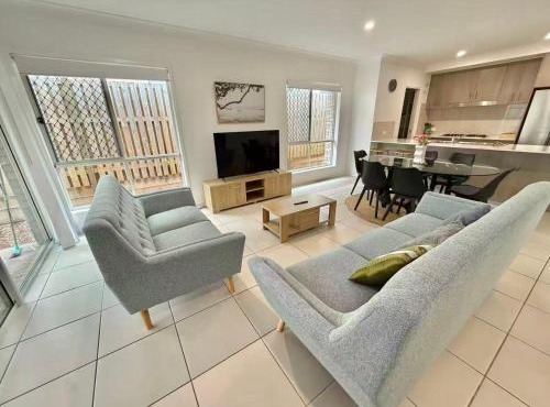 Absolute Familial Paradise- Greenbank