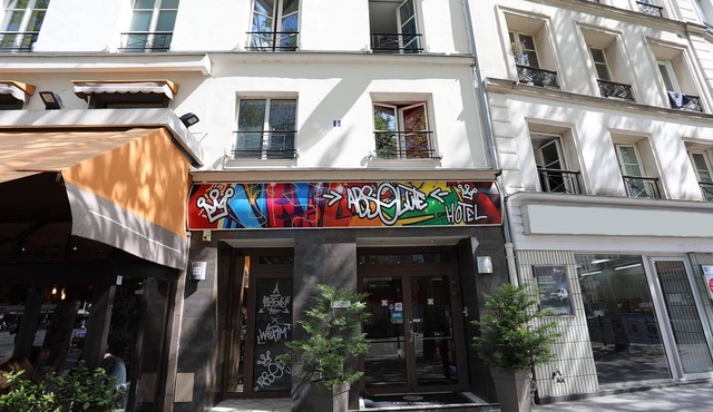 Absolute Hotel Paris République