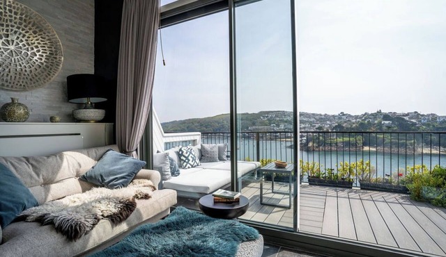 Absolute Luxury and Calm in Marners Rock No 3 With Superb Sea Views