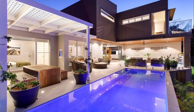 Absolute Noosa Waterfront -Pool-Gym-Sauna-Pontoon