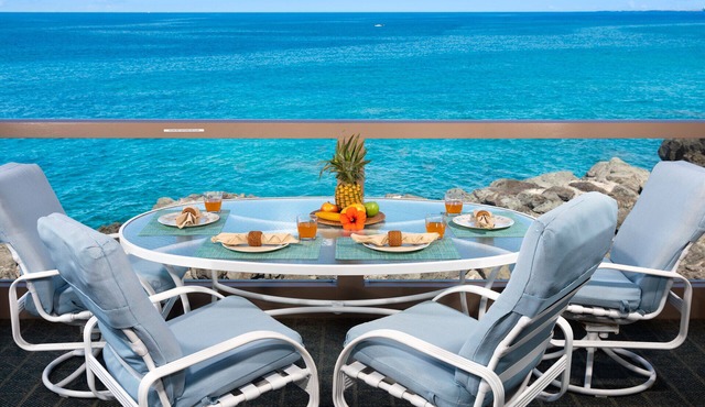 Absolute Oceanfront at Keauhou-Kona Surf & Racquet Club 5-204