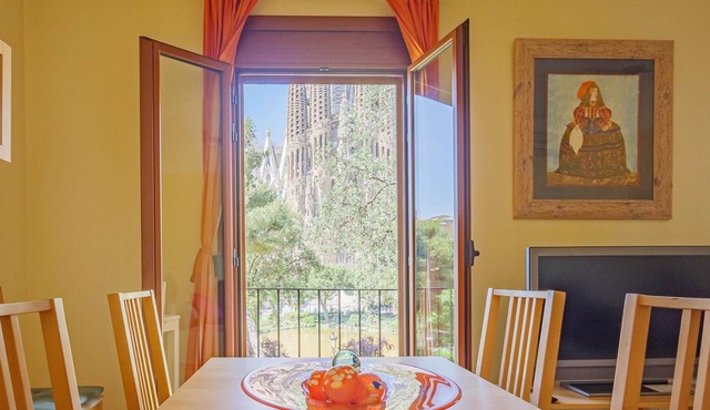 ABSOLUTE SAGRADA FAMILIA/Standard/