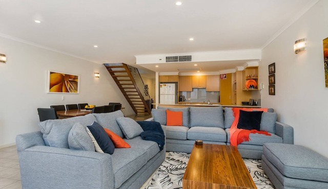 Absolute Solace - 2/8 Lawson St