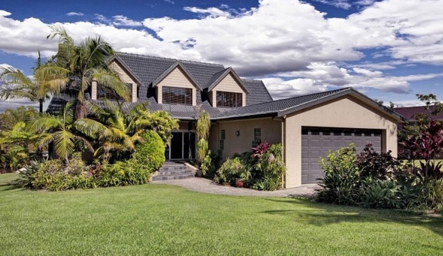 Absolute waterfront house with pool and jetty