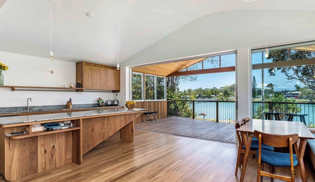 Absolute waterfront, 3 story beach house. Walk to everything.