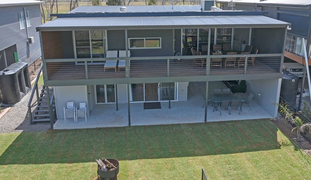 Absolute waterfront, absolute bliss. R&T's riverfront property. Pet friendly!