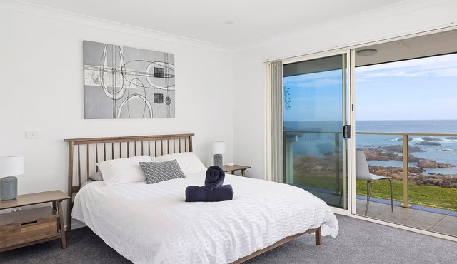 Absolute Waterfront Anna Bay