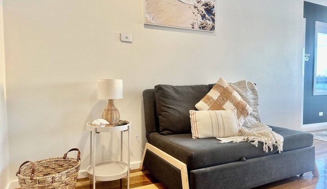 Absolute Waterfront Coal Point - Luxe Waterfront Escape - Pet Friendly