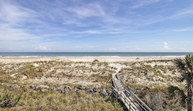 Absolutely Fabulous Oceanfront Condo With Pool