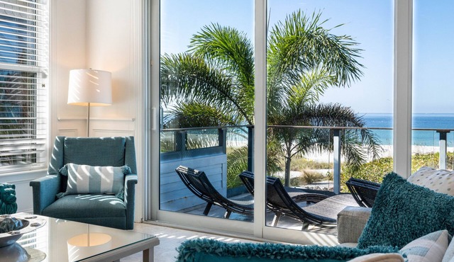 Absolutely Perfect Private Beach Front Pool Home