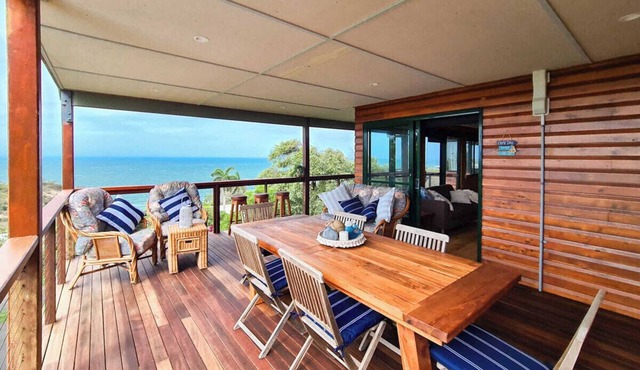 Absolutely stunning views of the ocean. Perfect house for a Holiday!