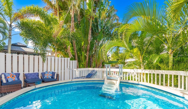 Abstract 5-bedroom Villa + Pool @ Las Olas Steps To The Beach