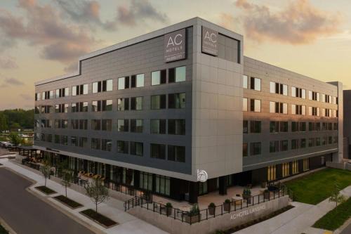 AC Hotel by Marriott Lansing University Area