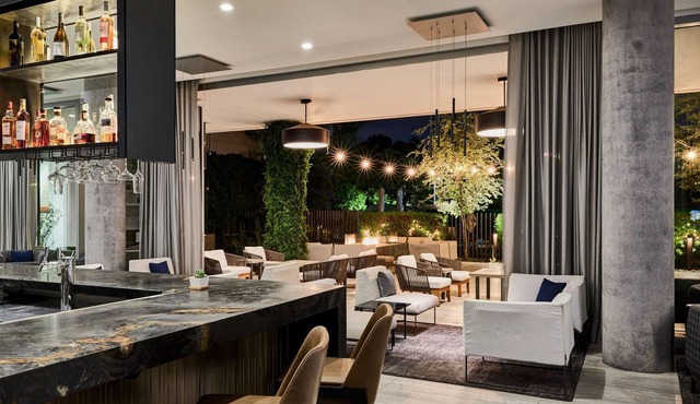 AC Hotel by Marriott Phoenix Biltmore