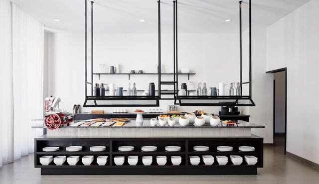 AC Hotel by Marriott Tampa Airport