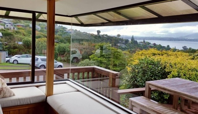 Acacia Bay Holiday Gem