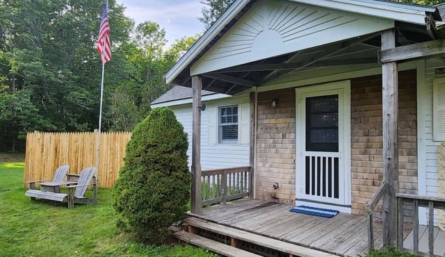 Acadia Lobsterman's Coastal Bungalow