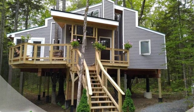 Acadia Treehouse near Bar Harbor - Private Luxury