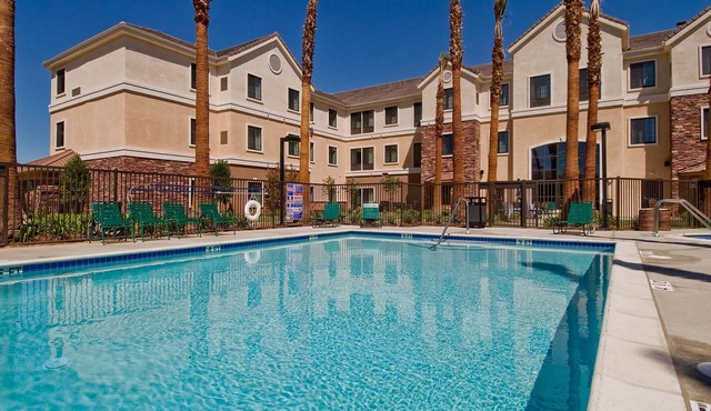 Accessible 2-Bedroom Suite in Palmdale, CA