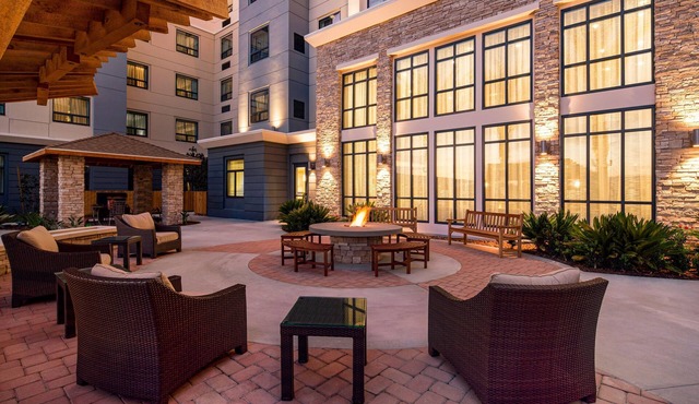 Accessible 2BR | Roll-In Shower, Breakfast + Pool