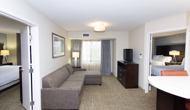 Accessible 2BR Suite | Breakfast + Full Kitchen