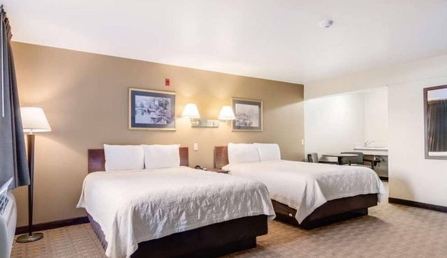 Accessible and Pet-friendly Unit with Free Breakfast and Free Parking!