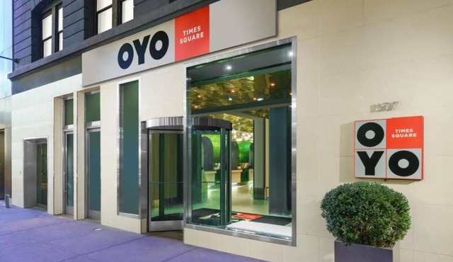 Accessible Comfort |Queen Bed |Times Square
