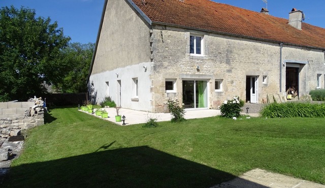 accessible cottage "the stable with two walnuts"