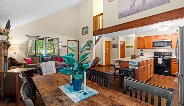 Accessible Retreat - Ramp & Walk-in Shower - Main Floor Living in Jim Thorpe