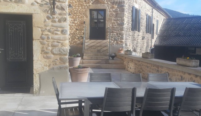 ACCOMMODATION IN A RENOVATED ARDECHOISE FARMHOUSE IN THE HEART OF THE ARDECHE REGION