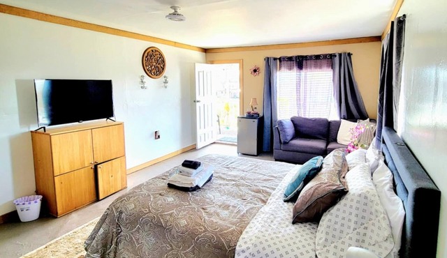 Accommodation 2 Bedrooms Bathroom and terrace with beautiful scenery