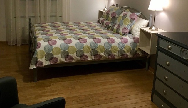 Accommodation at the foot of the Pyrenees with a large garden and private terrace