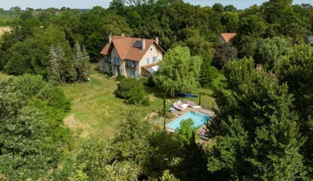 Accommodation in a 1900 house, breakfasts included