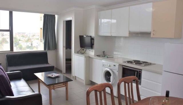 Accommodation Sydney | Hyde Park Three-Bedroom High Floor Apartment with City View