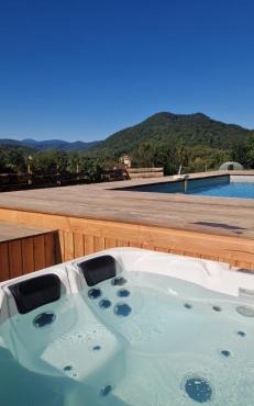 Accords Pyrénées - Vue Pyrénées - Piscine et spa - classé 4 étoiles