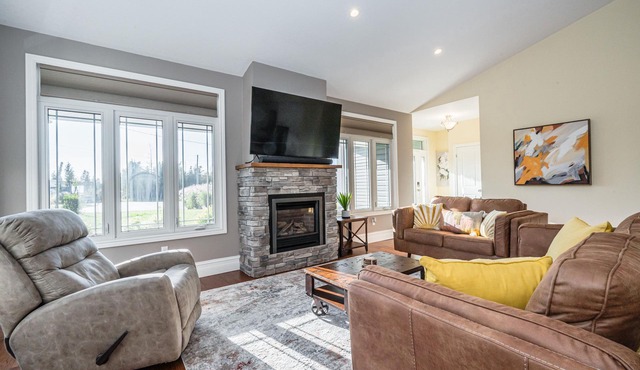 Ace Cottage | HOT TUB | +AC| Near beach