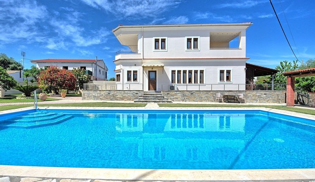 Acharavi Beach Villa - Luxury Seaside Villa Rental in Acharavi, Island of Corfu.