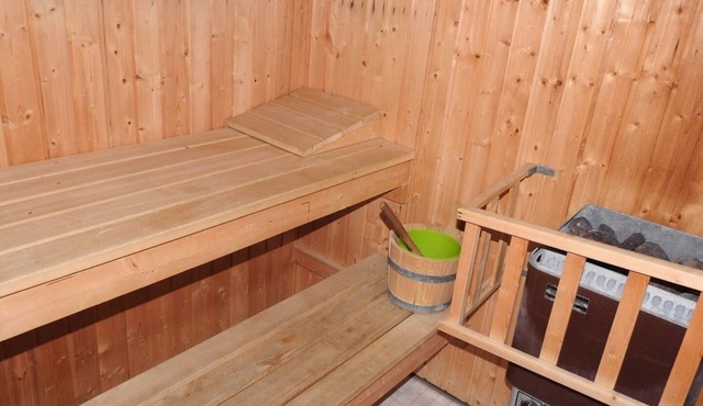 Achateny House 250m From Beach :-)